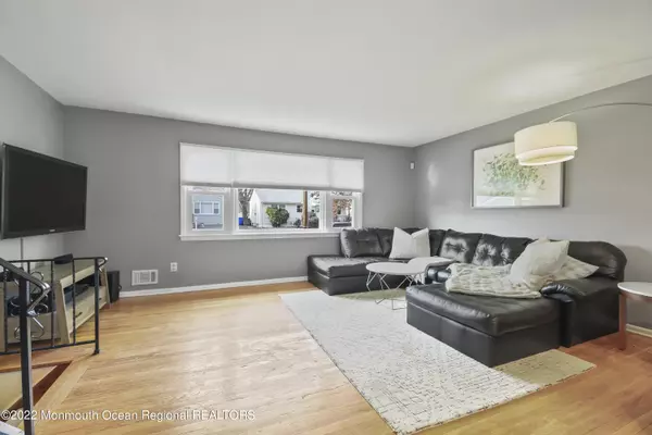 Port Reading, NJ 07064,98 1st Avenue