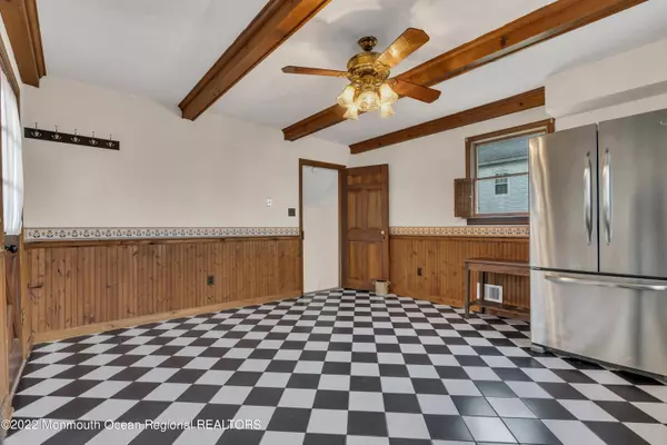 Helmetta, NJ 08828,13 Railroad Avenue