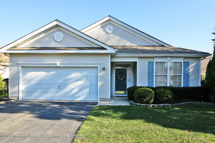 17 Jonahs Pond Lane, Barnegat, NJ 08005