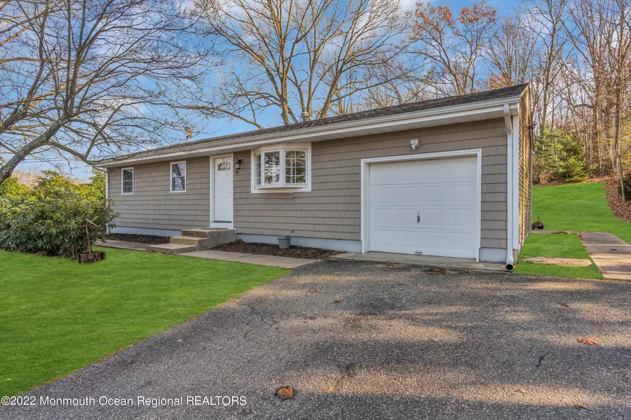 45 Redwood Place, Jackson, NJ 08527