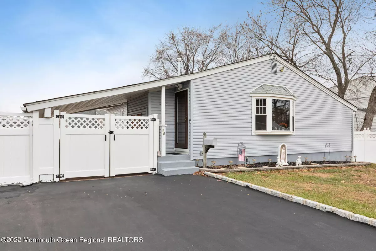 Keyport, NJ 07735,14 Boulevard E