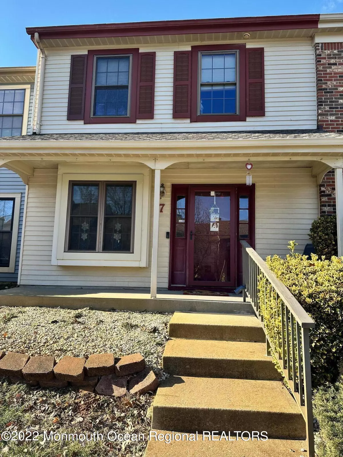 Freehold, NJ 07728,10 Victoria Court #7