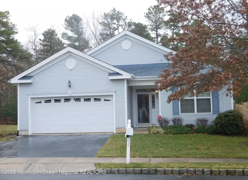 62 Pond View Circle, Barnegat, NJ 08005