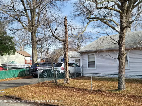 Keansburg, NJ 07734,135 Lawrence Avenue