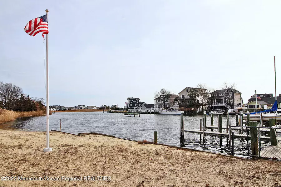 1644 East Drive, Point Pleasant, NJ 08742