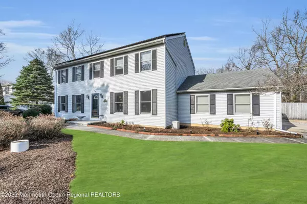 Lanoka Harbor, NJ 08734,106 Foxhollow Drive