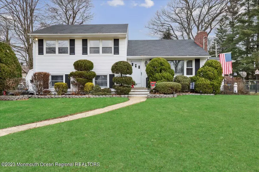 515 Garwood Street, Oakhurst, NJ 07755