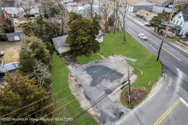 Lanoka Harbor, NJ 08734,1 Bay Way