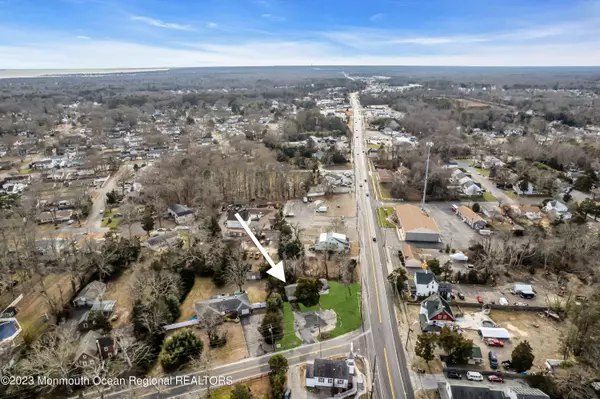 Lanoka Harbor, NJ 08734,1 Bay Way