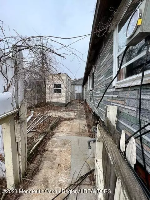 Keansburg, NJ 07734,181 Center Avenue