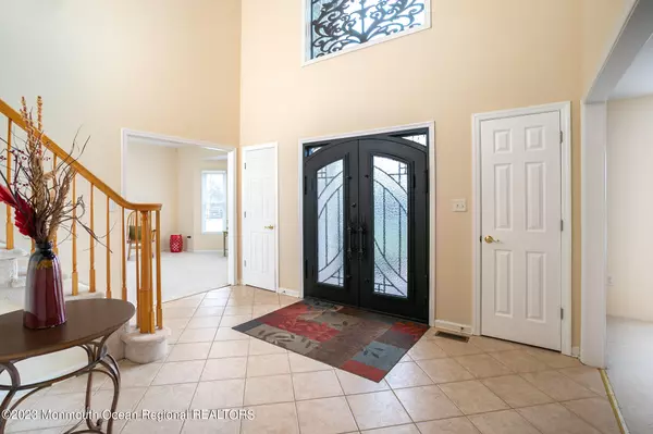 Manalapan, NJ 07726,1 Delaney Court