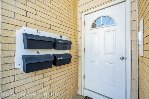 Sea Bright, NJ 07760,1187 Ocean Avenue #35