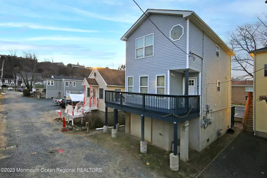 29 Gravelly Point Road, Highlands, NJ 07732