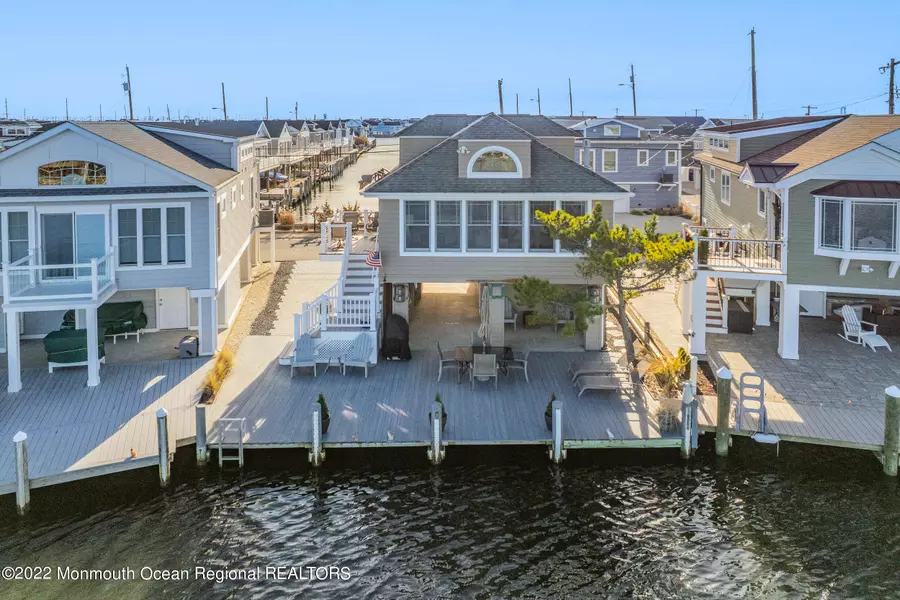 232 W Bayview Drive, Lavallette, NJ 08735