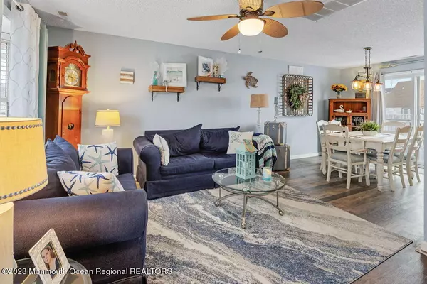Manahawkin, NJ 08050,15 Henry Drive