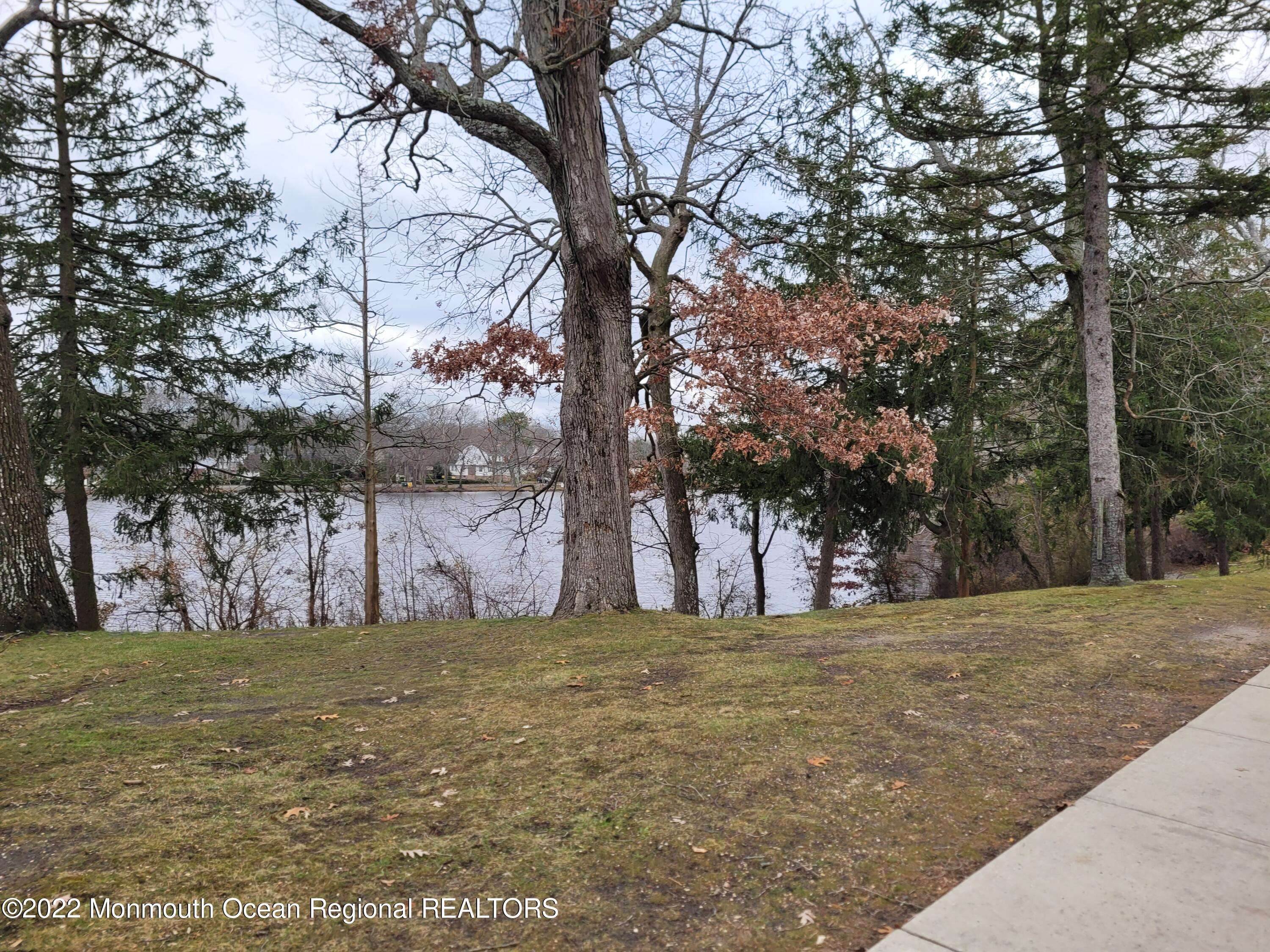 Lakewood, NJ 08701,426 N Lake Drive #3C8