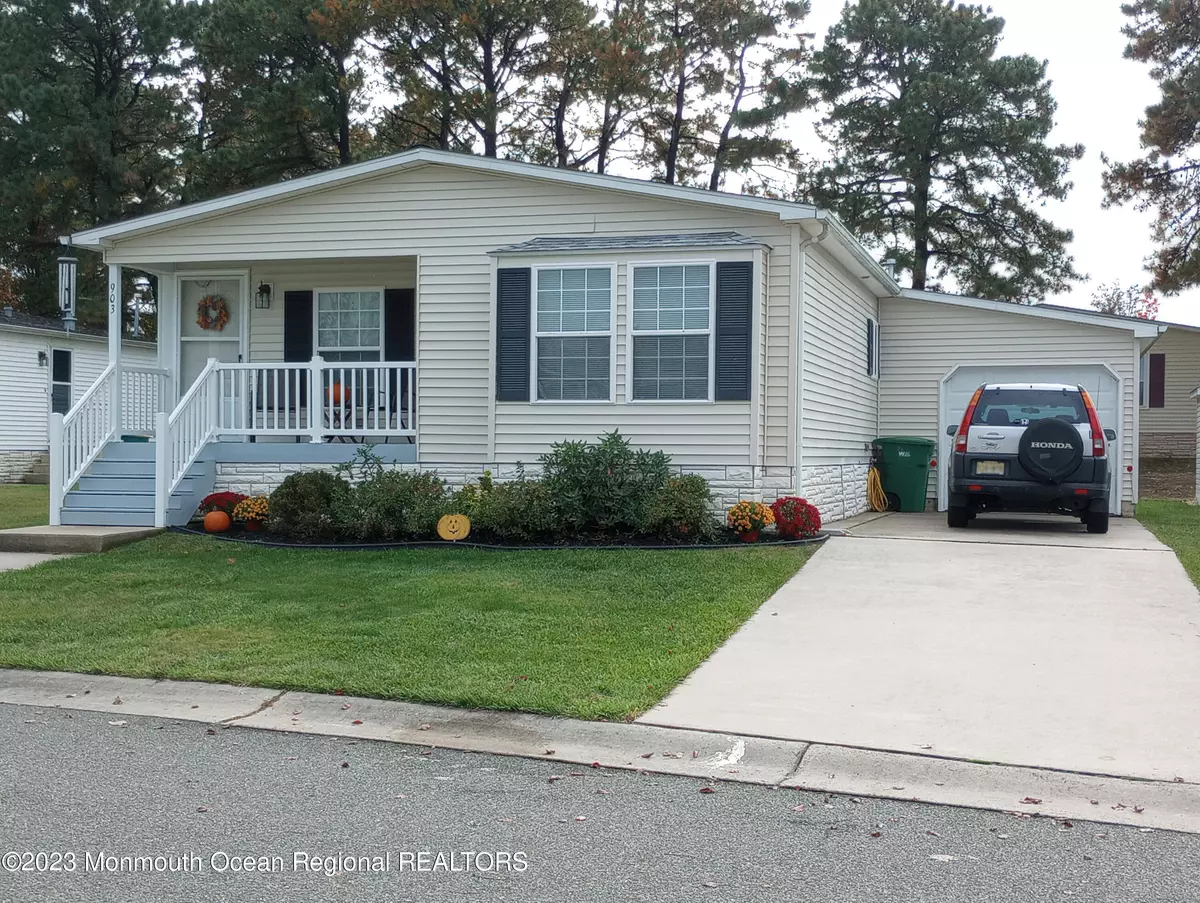 Whiting, NJ 08759,903 Oak Ridge Terrace