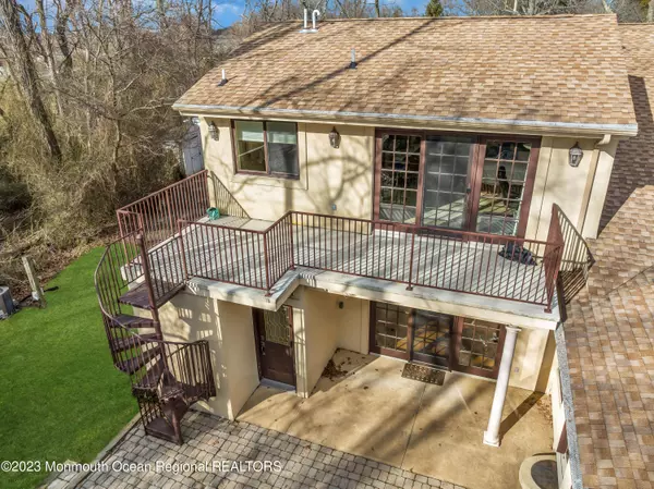 Oakhurst, NJ 07755,12 Alvord Street