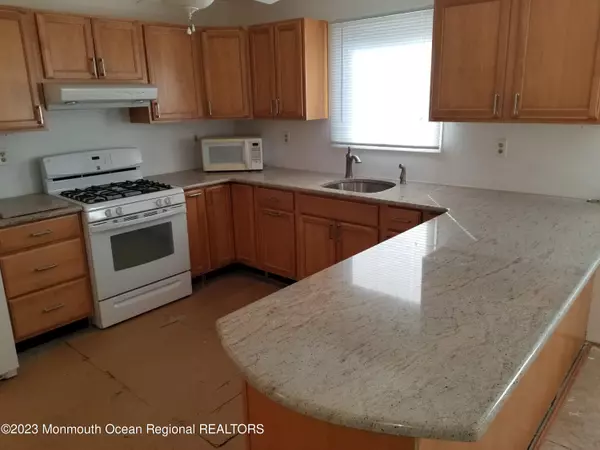 Toms River, NJ 08757,19 Haiti Court