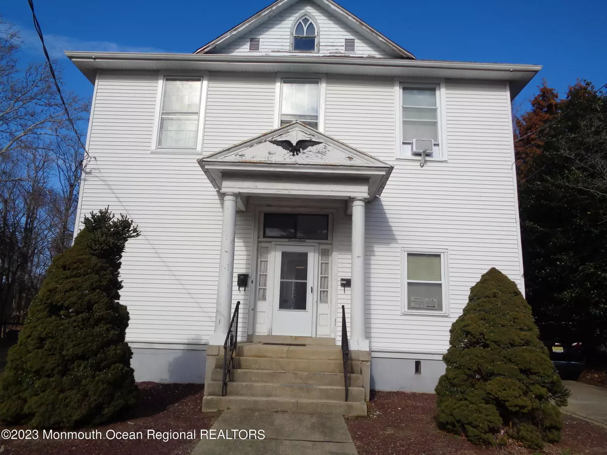 Plumsted, NJ 08533,17 Fort Avenue