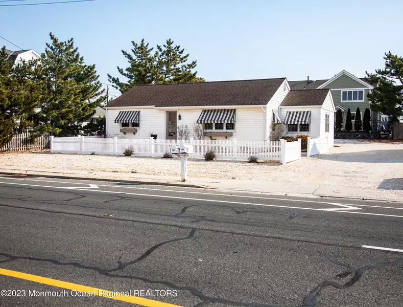 184 Highway 35, Mantoloking, NJ 08738