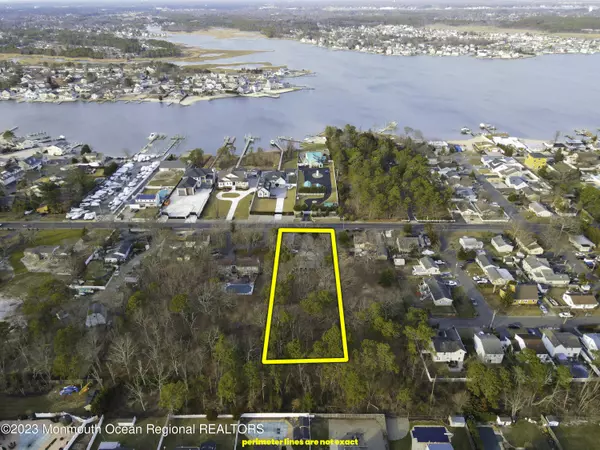 Toms River, NJ 08753,215 Kettle Creek Road