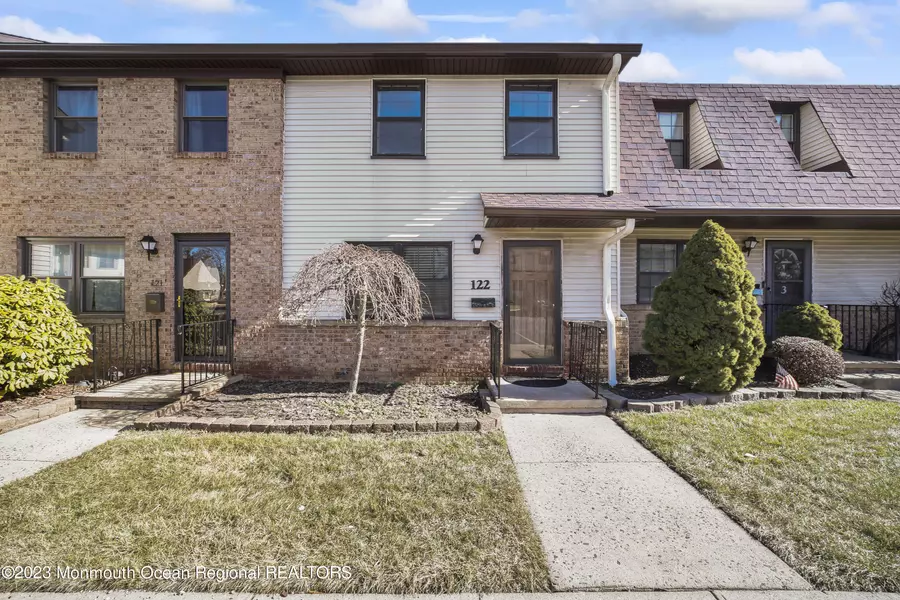 122 Village Green Way, Hazlet, NJ 07730