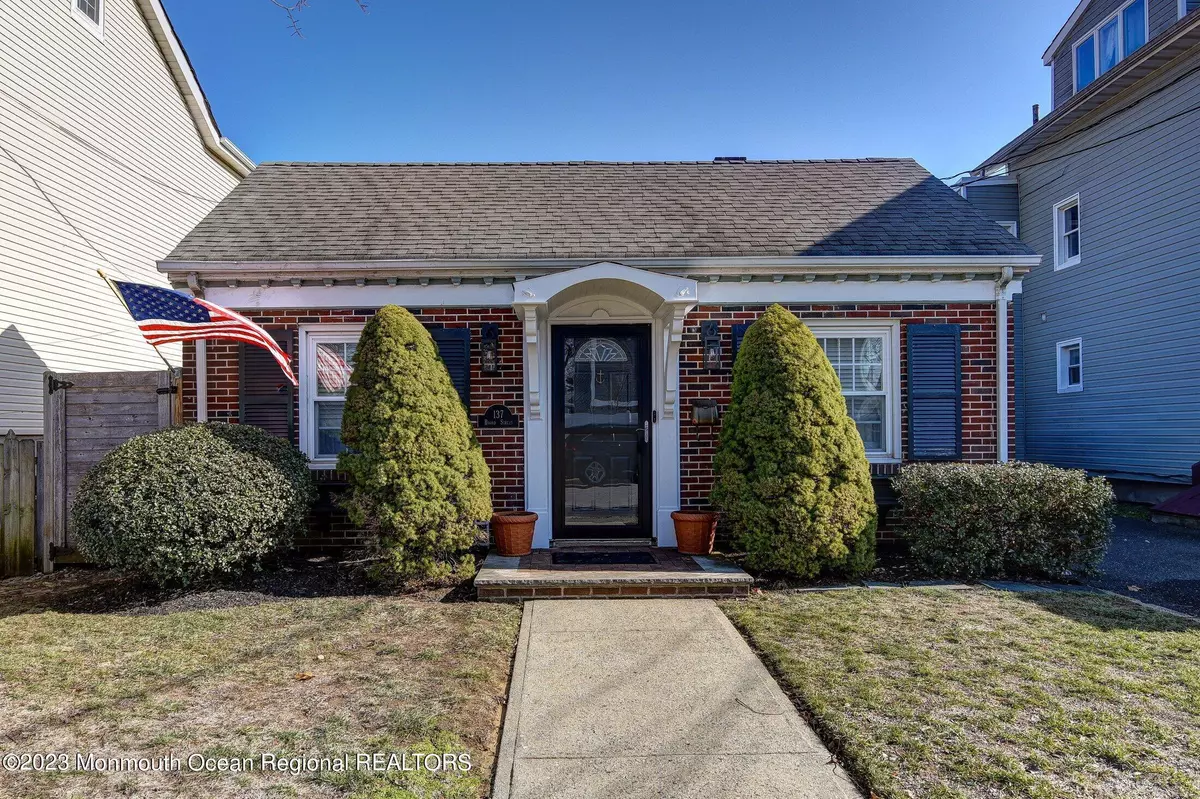 Keyport, NJ 07735,137 Broad Street