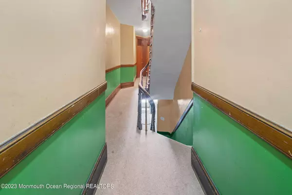 Jersey City, NJ 07306,65 Carlton Avenue