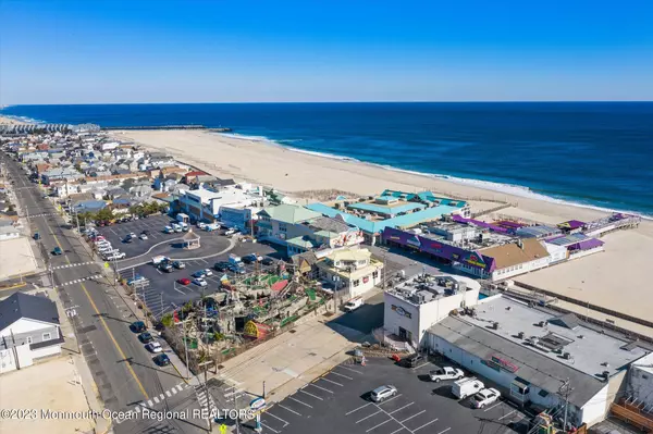 Point Pleasant Beach, NJ 08742,224 Randall Avenue #9