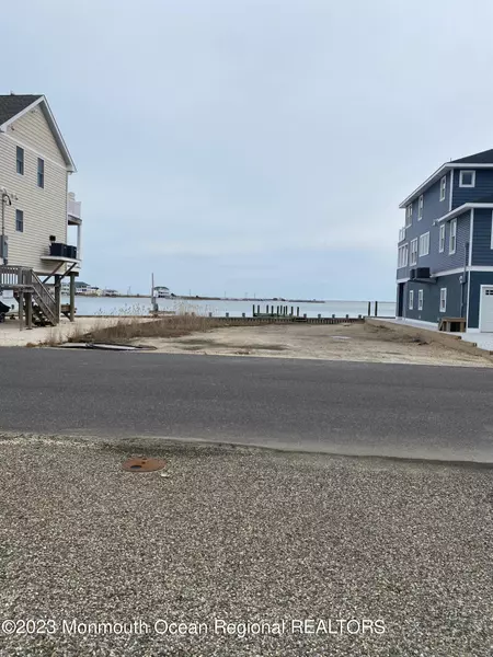 58 Parker Road, Tuckerton, NJ 08087