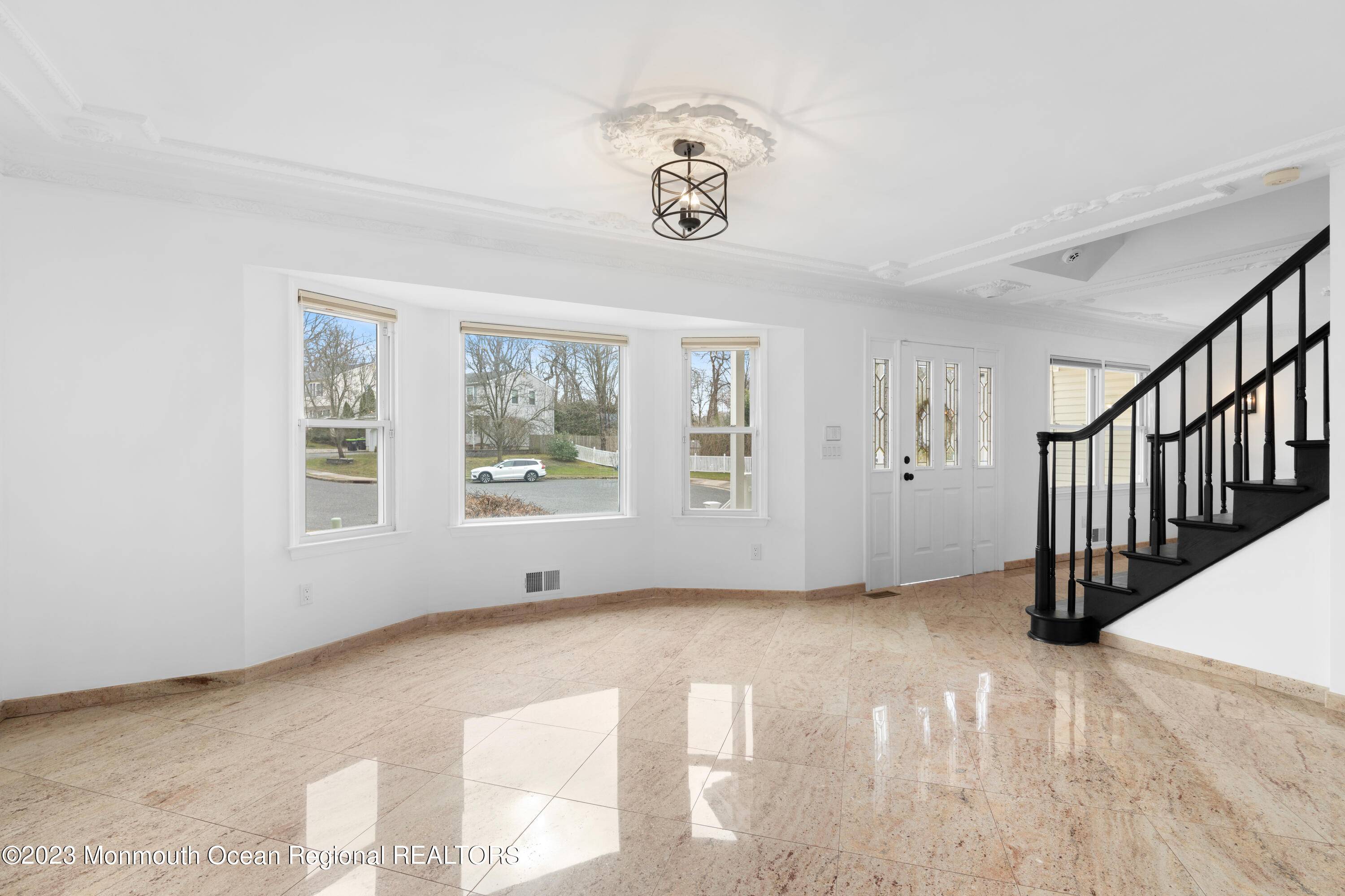 Hazlet, NJ 07730,10 Windsor Court