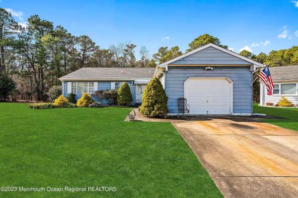 59 Santiago Court, Toms River, NJ 08757