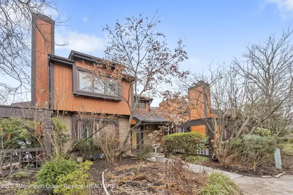 North Brunswick, NJ 08902,32 Riverbend Drive