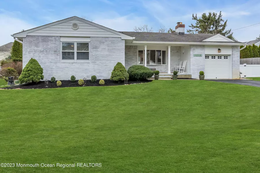 1213 Holly Place, Spring Lake Heights, NJ 07762