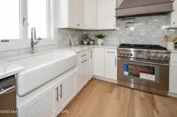 Fair Haven, NJ 07704,32 Fisk Street