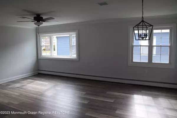Toms River, NJ 08757,7 Calalou Court