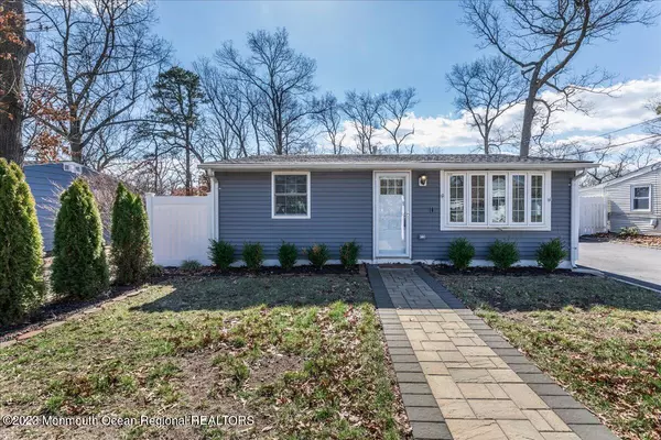 220 Laurel Drive, Bayville, NJ 08721