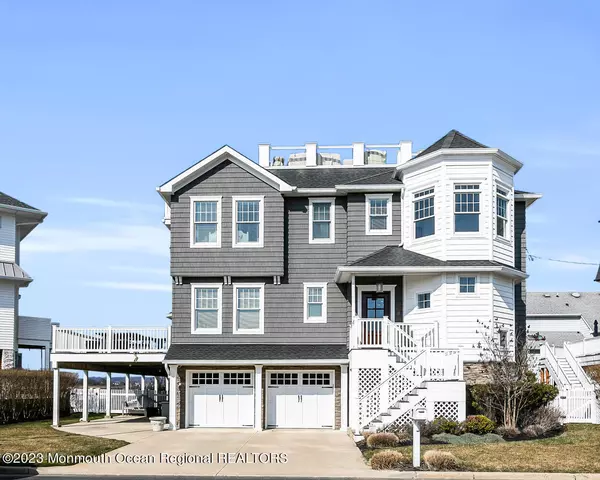 Sea Bright, NJ 07760,7 Island View Way