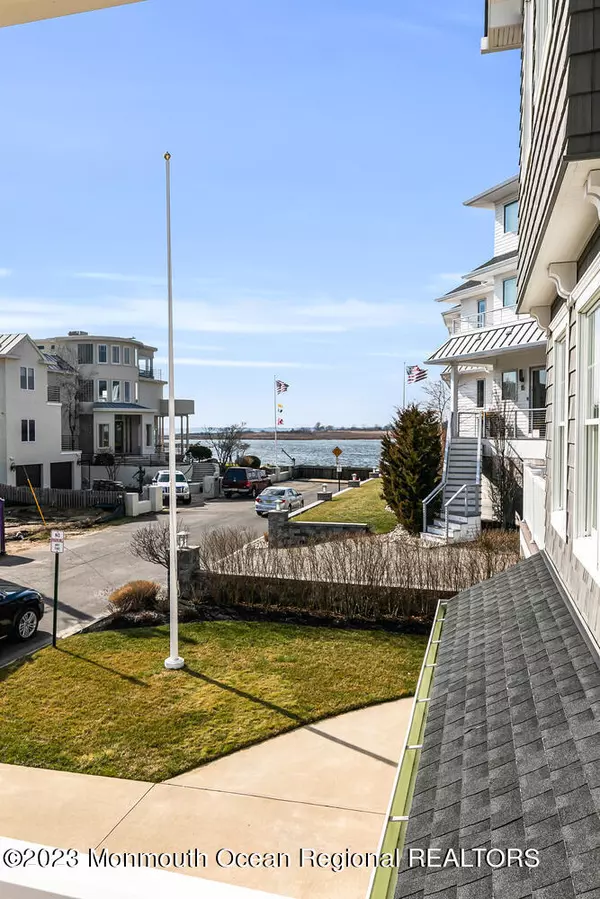 Sea Bright, NJ 07760,7 Island View Way