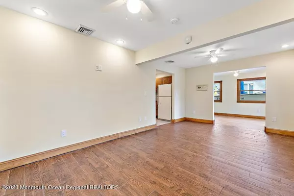 Lanoka Harbor, NJ 08734,742 Boat Road