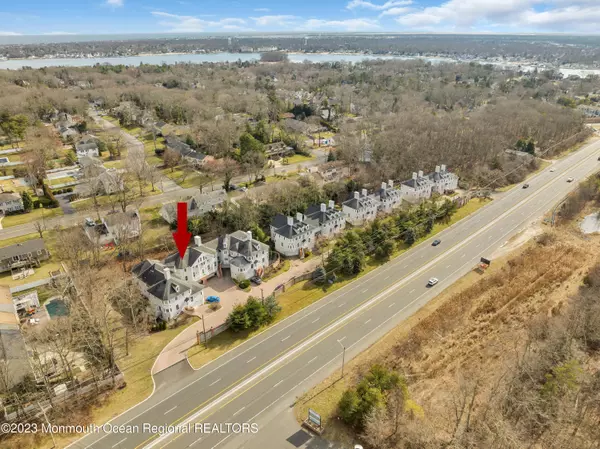 Brielle, NJ 08730,16 Mariners Bend