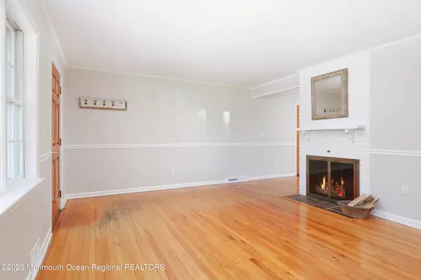 Fair Haven, NJ 07704,153 Oxford Avenue