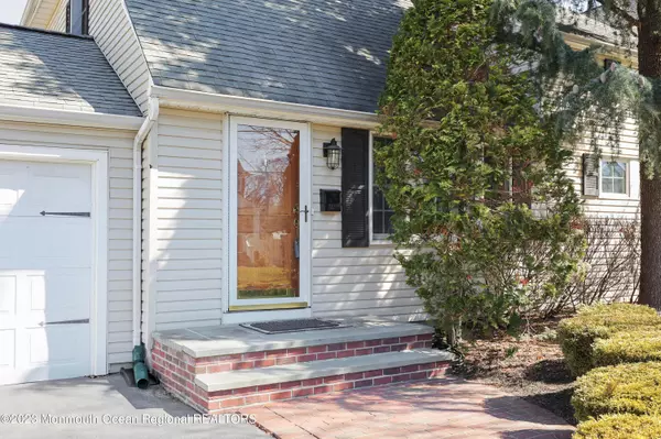 Fair Haven, NJ 07704,153 Oxford Avenue