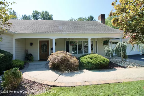 Matawan, NJ 07747,16 Dogwood Circle