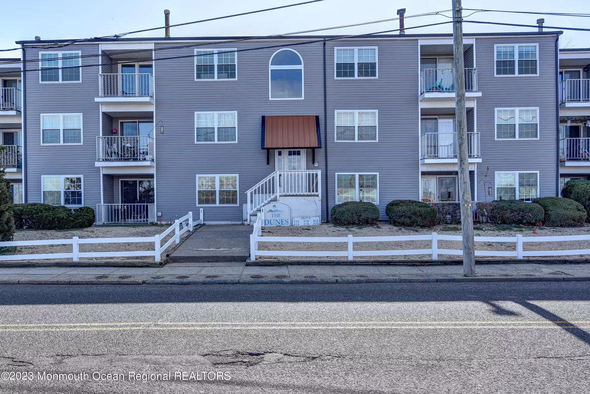 Keansburg, NJ 07734,422 Beachway Avenue