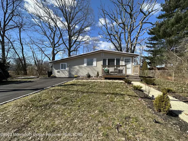 938 Greenwood Avenue, Keyport, NJ 07735