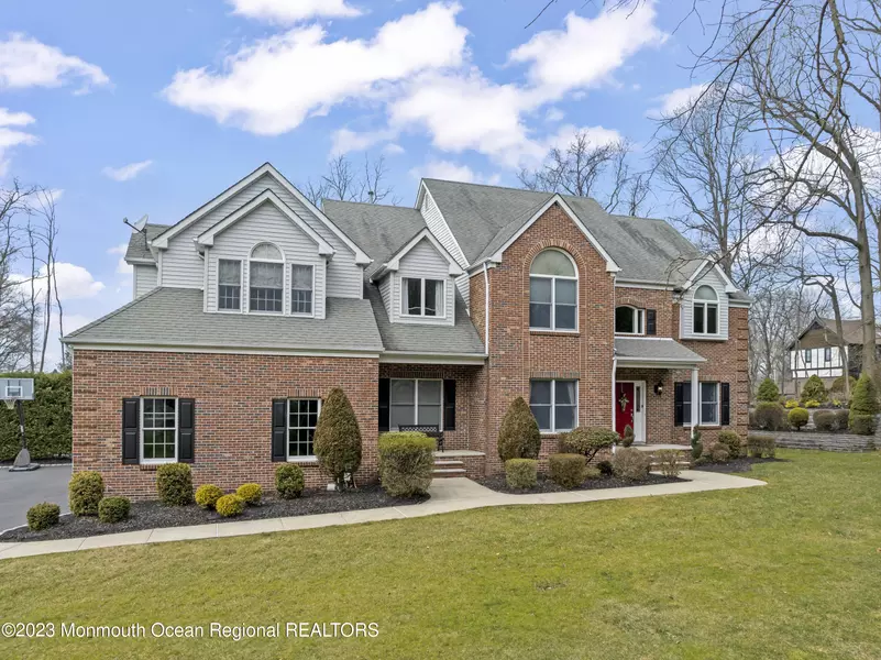 7 Fernwood Court, Holmdel, NJ 07733