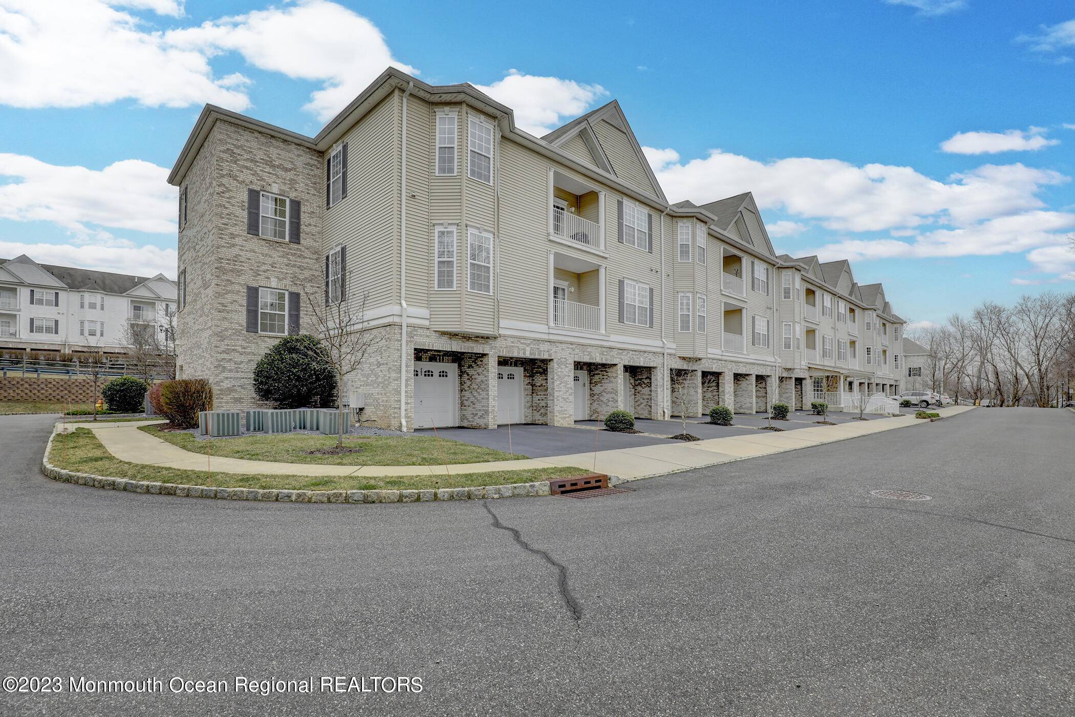 Morganville, NJ 07751,215 Canterbury Lane