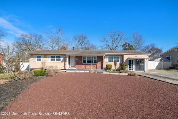 334 Cokes Drive, Toms River, NJ 08753